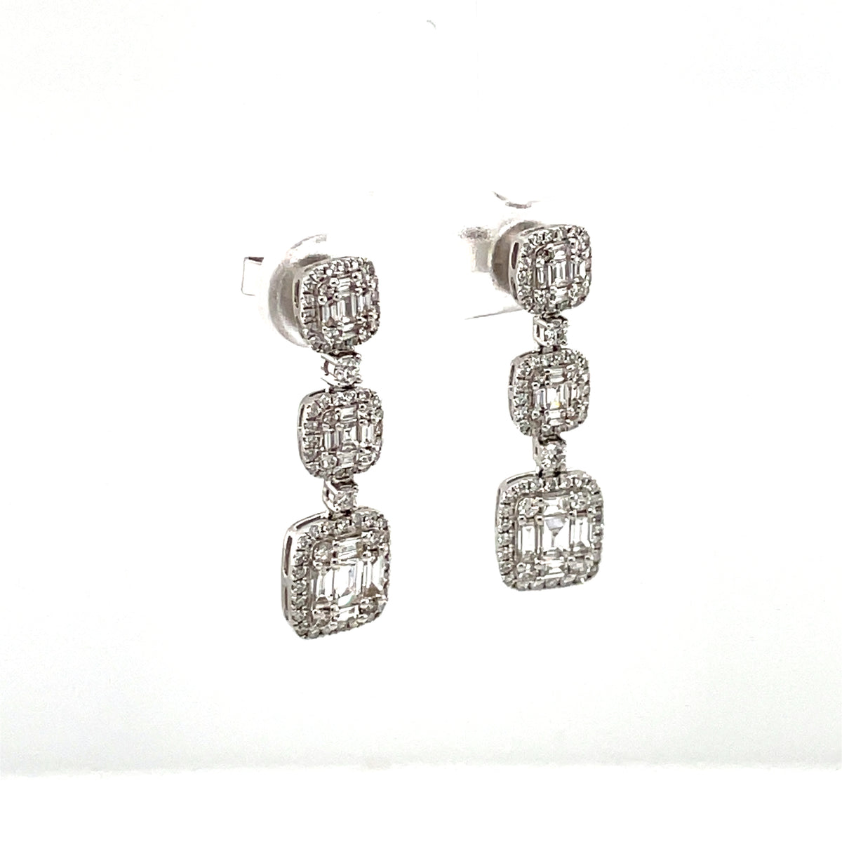 18k White Gold Dangle Earrings with Baguette and Round Cut Diamonds