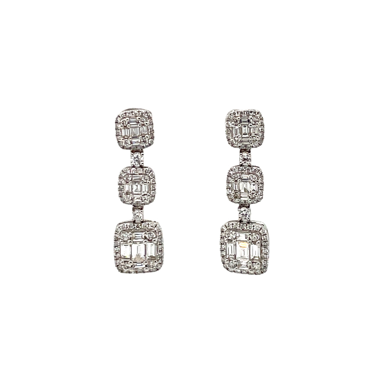 18k White Gold Dangle Earrings with Baguette and Round Cut Diamonds