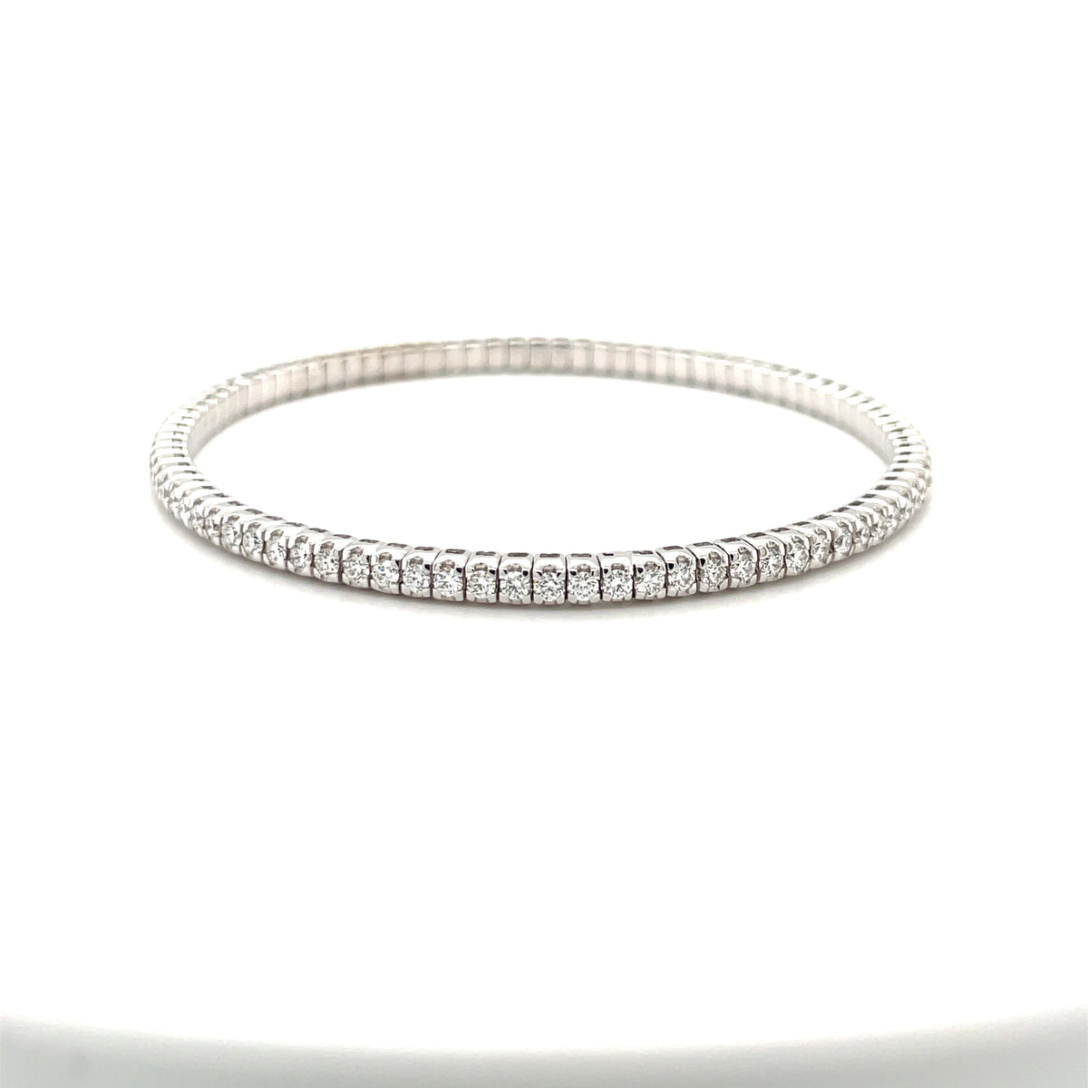 18k White Gold Diamond Tennis Bracelet with Round Brilliant Cut Diamonds