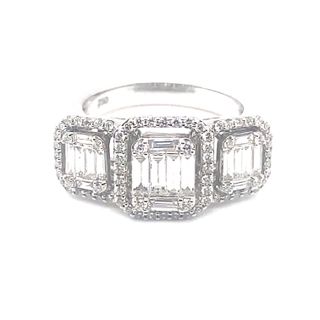 18k White Gold Ring with Baguette and Round Cut Diamonds