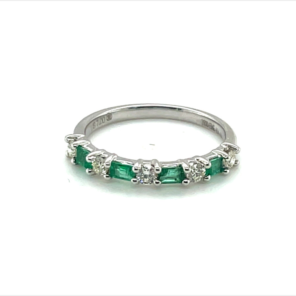 14k White Gold Emerald and Diamond ring