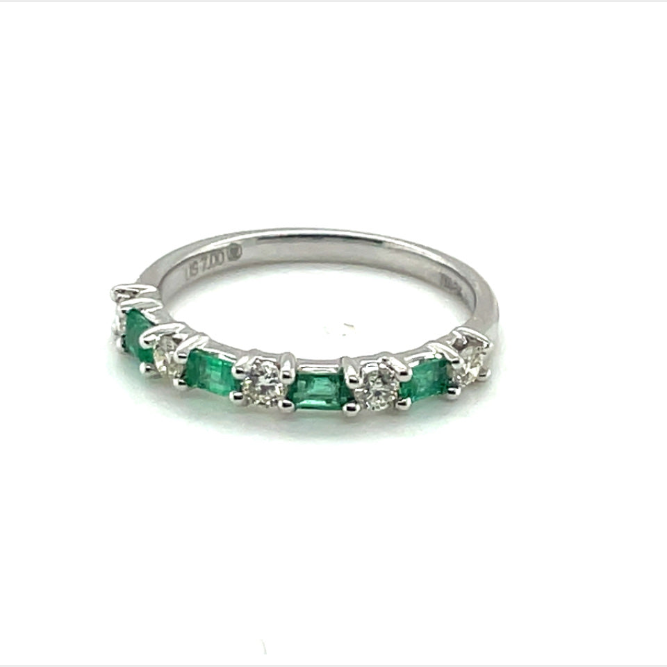 14k White Gold Emerald and Diamond ring