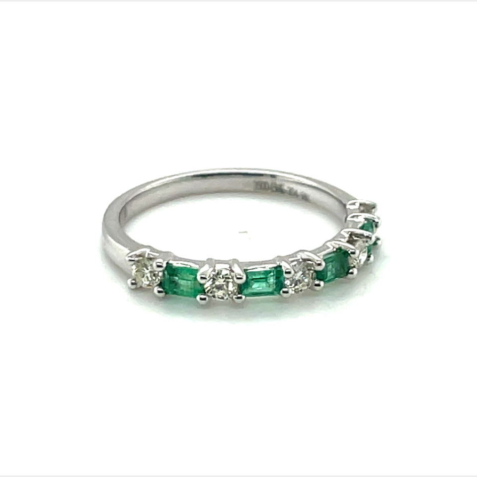 14k White Gold Emerald and Diamond ring