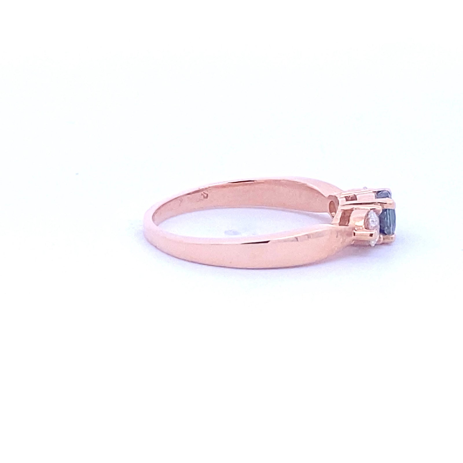 18k Rose Gold Ring with Natural Alexandrite and Diamonds