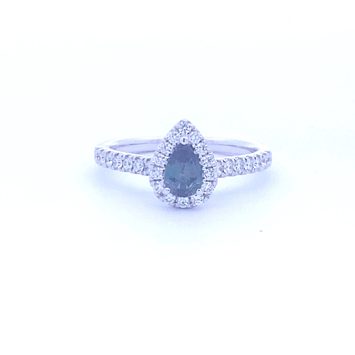 18k White Gold Ring with Natural Alexandrites and Diamonds
