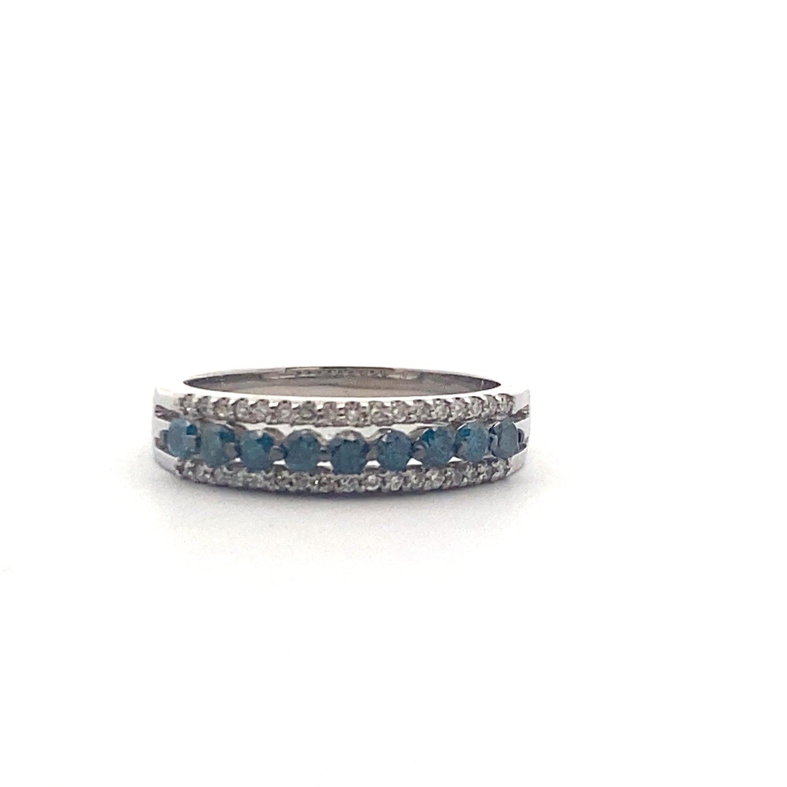 14k White Gold Ring with Round Cut Fancy Blue and White Diamonds