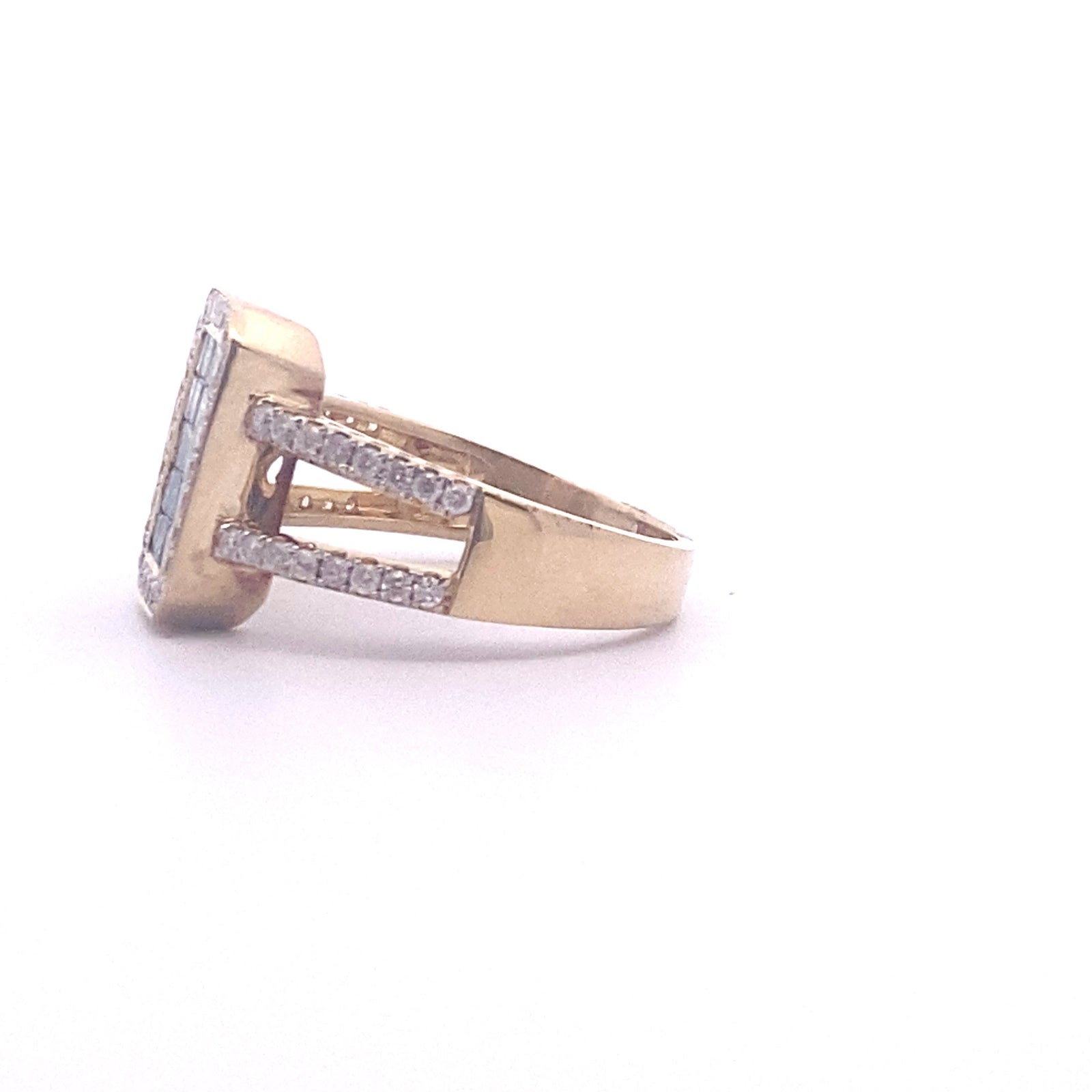 14k Yellow Gold Ring with Square Cut Fancy Blue and White Diamonds