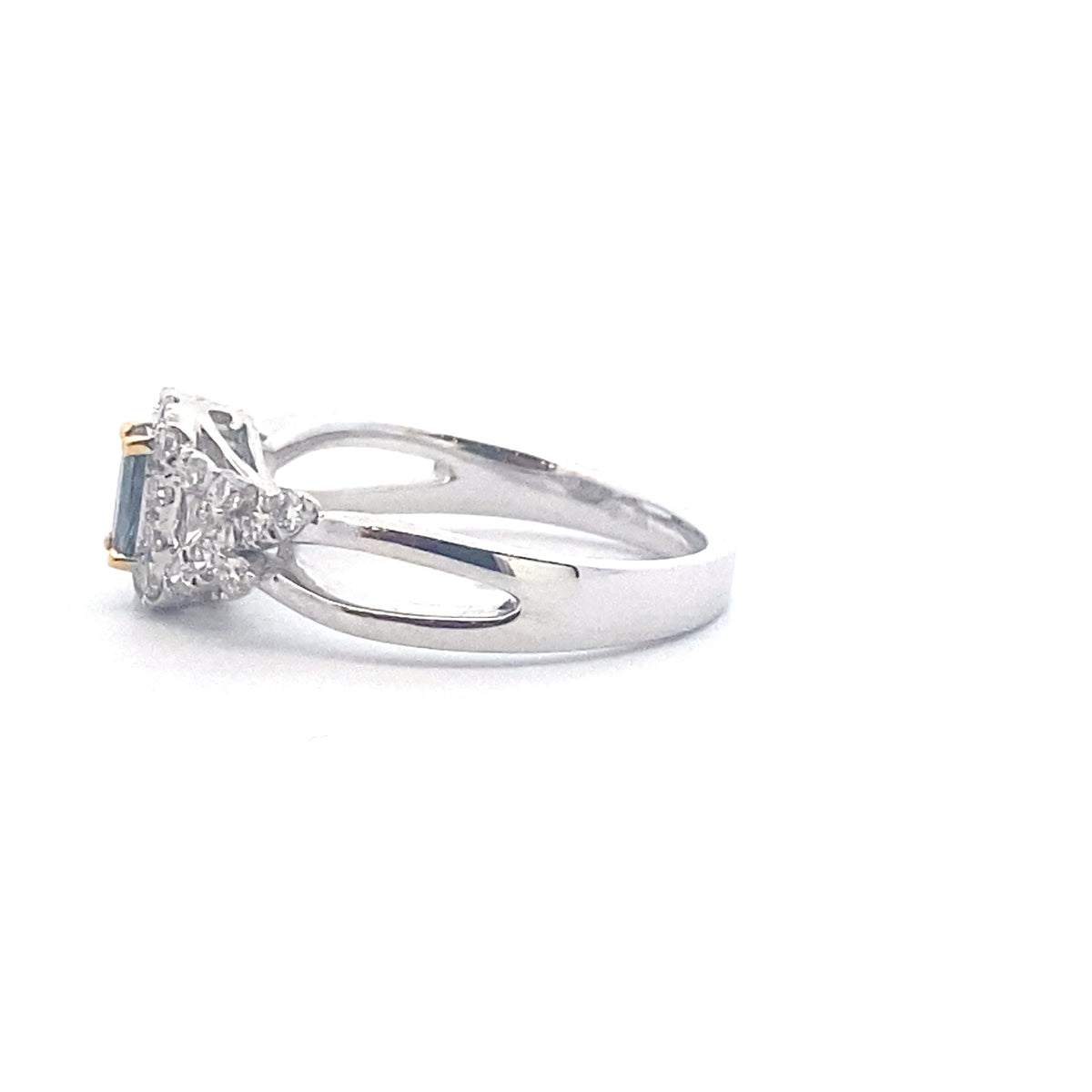 14k White and Yellow Gold Ring with Natural Alexandrite and Diamonds