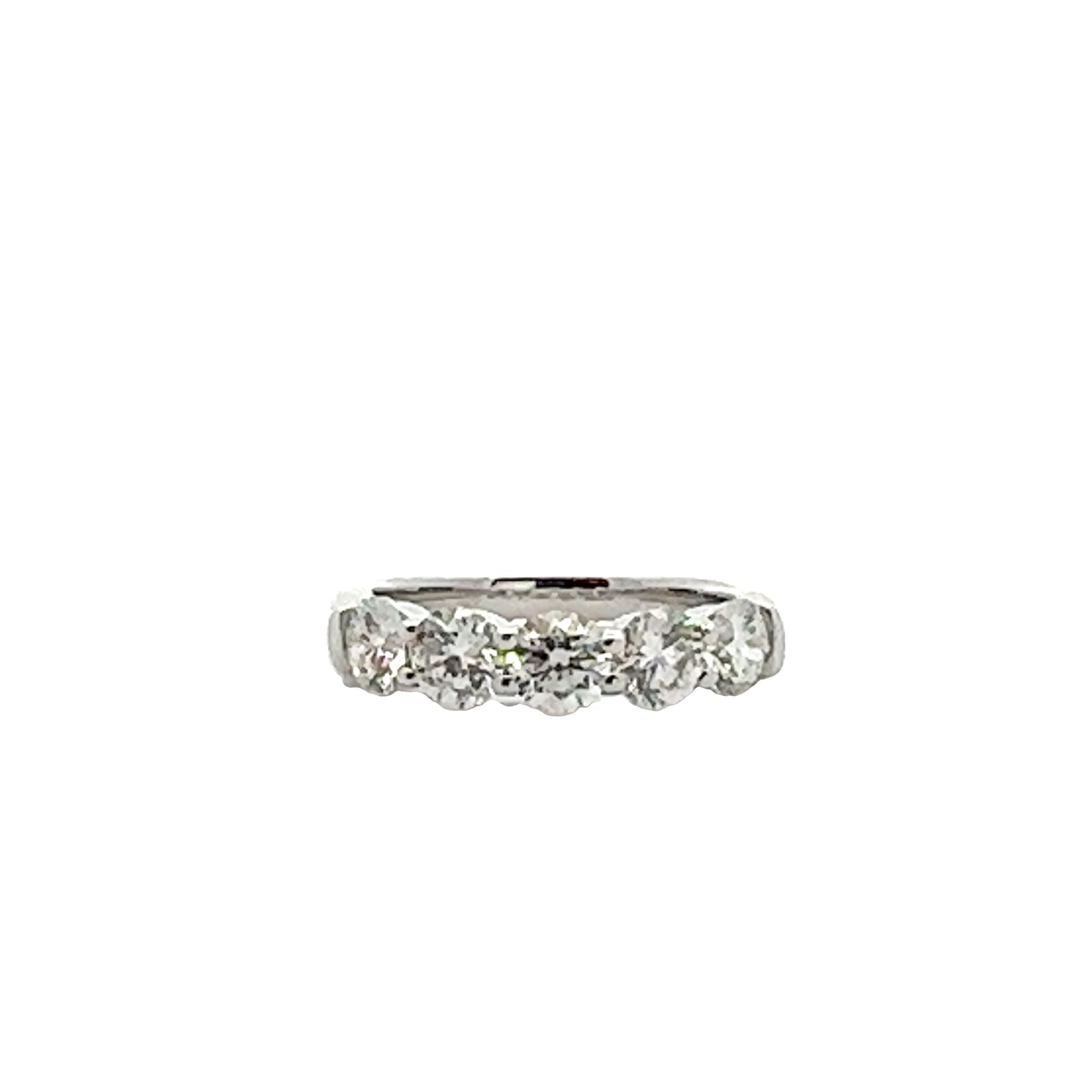 Exquisite 18k White Gold Diamond Ring