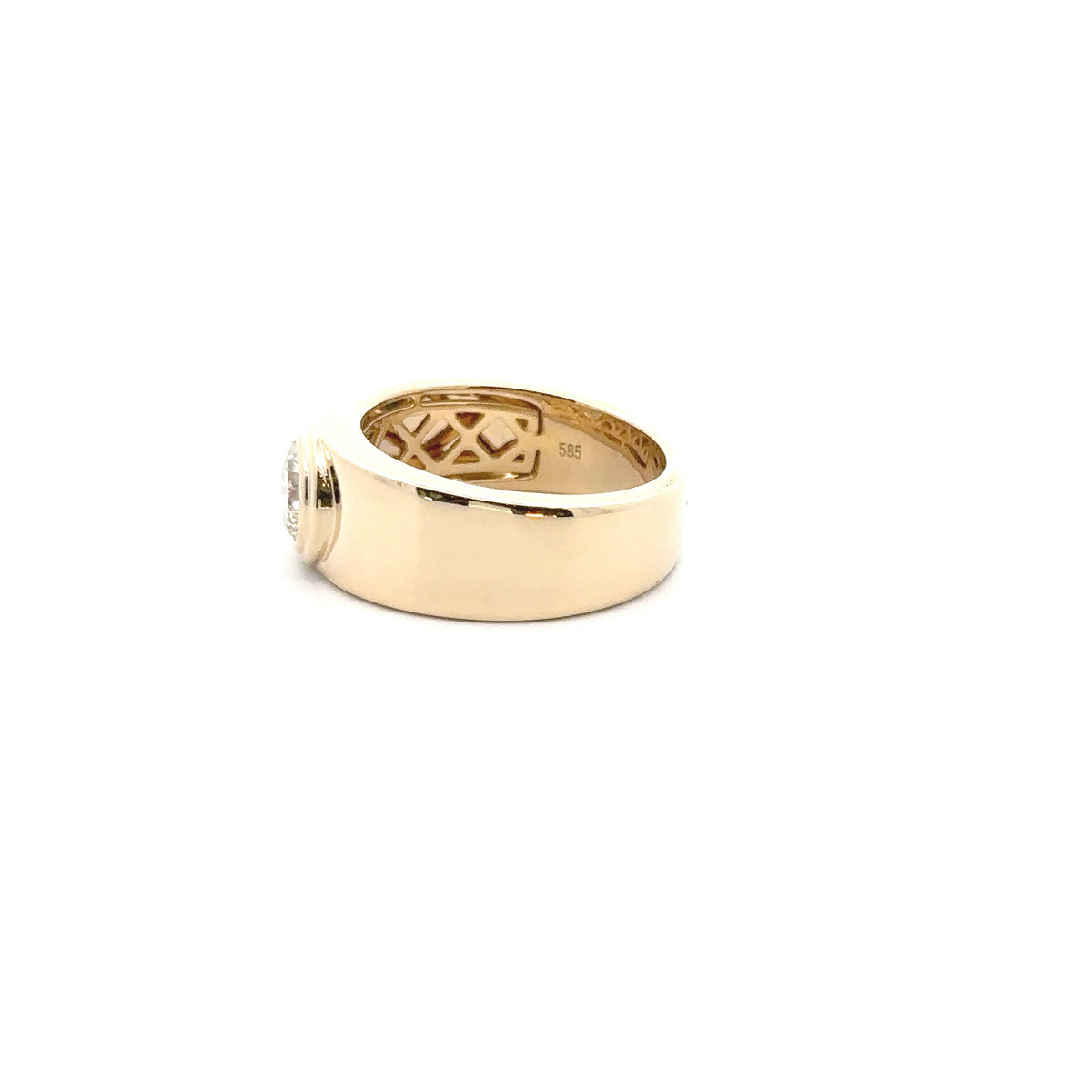 14k Yellow Gold Solitaire Ring with Round Cut Diamond