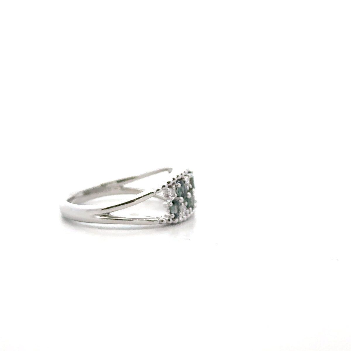 Platinum Multi-Stone Ring with Natural Alexandrites and Diamonds