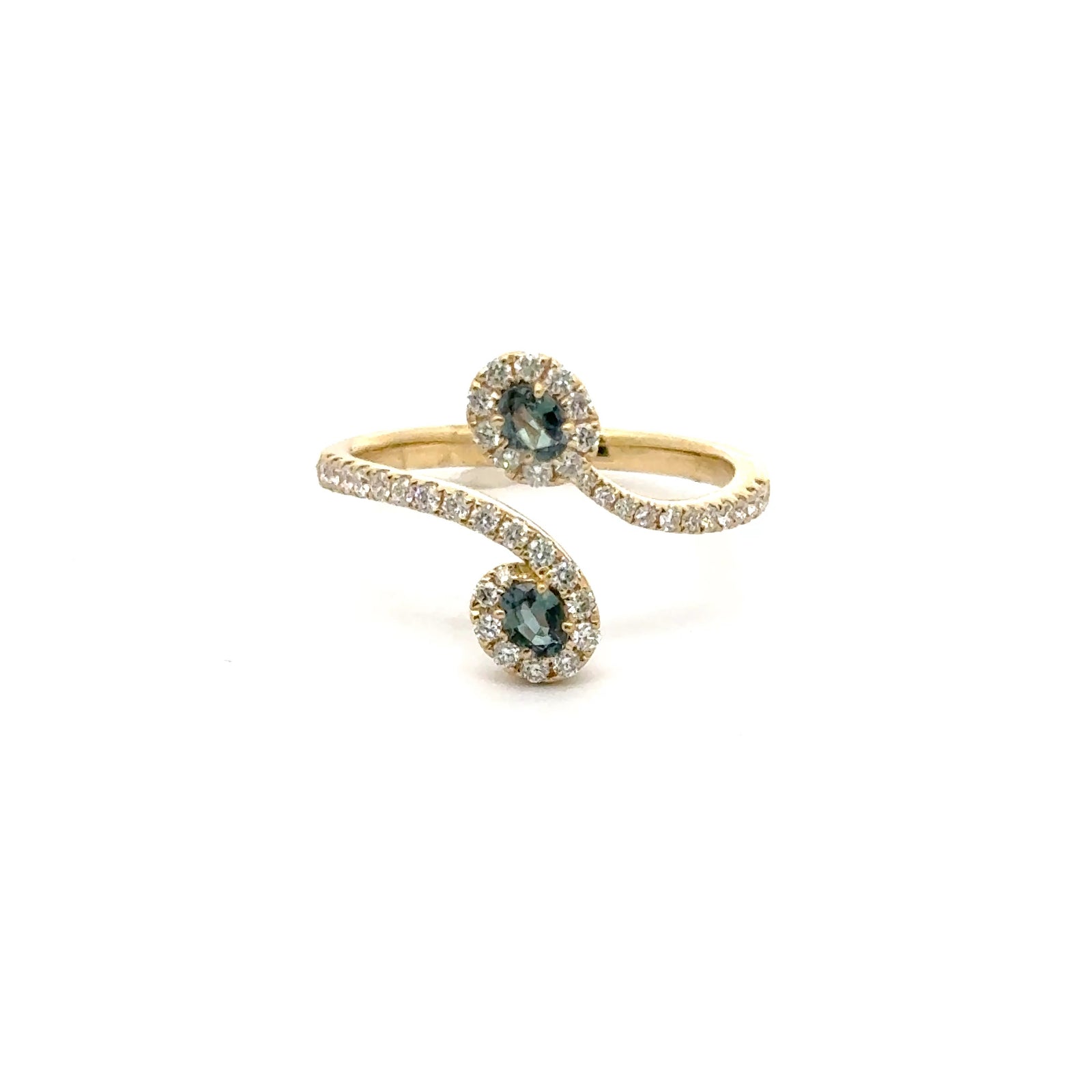 18k Yellow Gold Ring with Alexandrites and Diamonds
