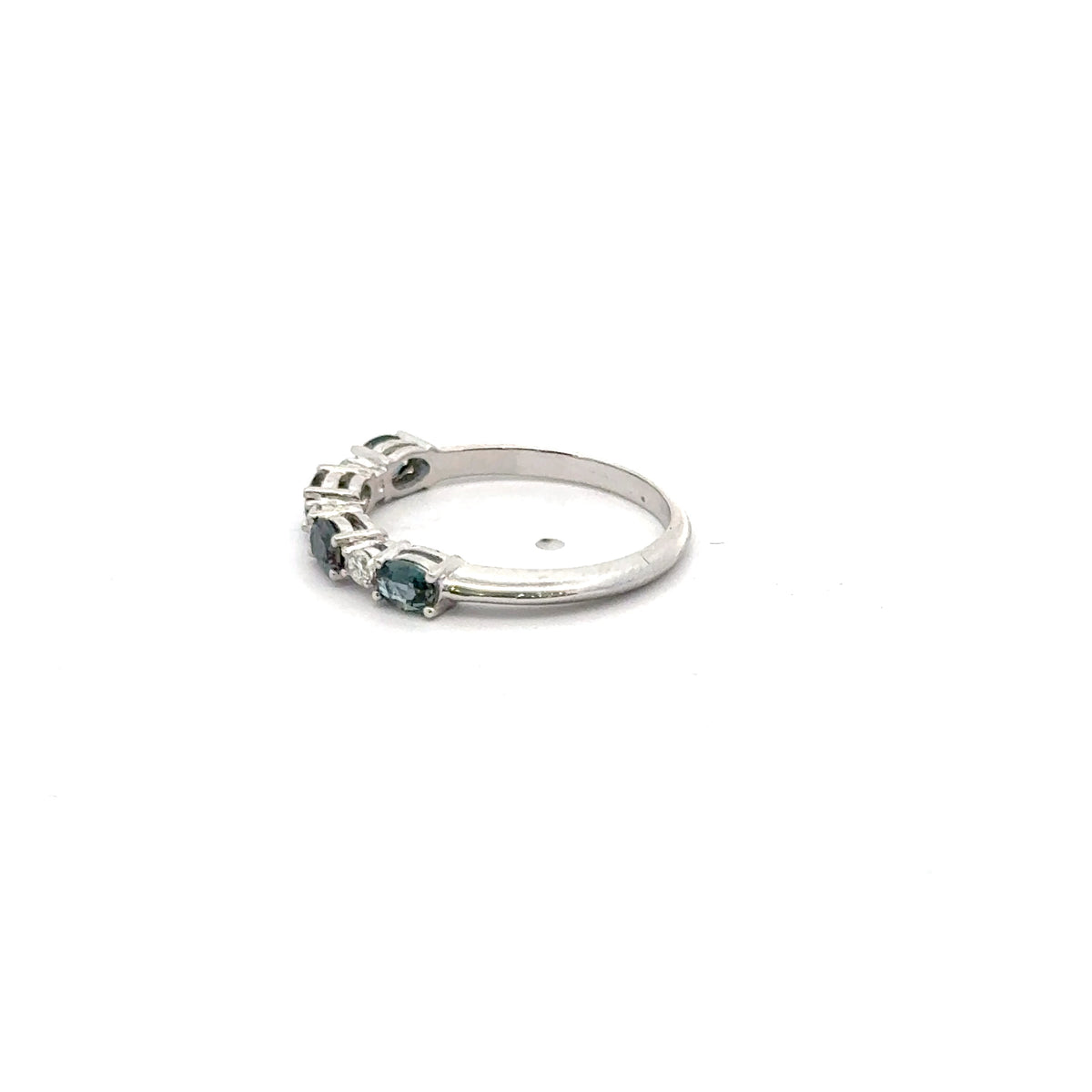 18k White Gold Multi-Stone Ring with Natural Alexandrites and Diamonds