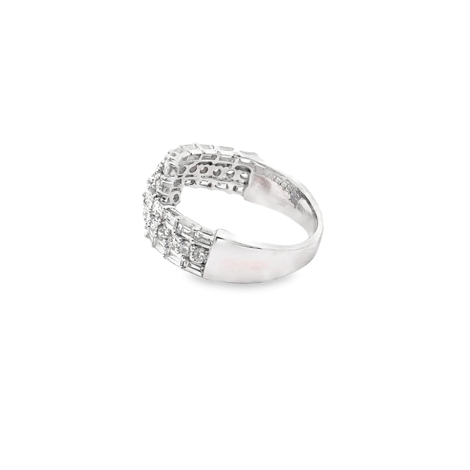 14k White Gold Ring with Baguette and Round Cut Diamonds