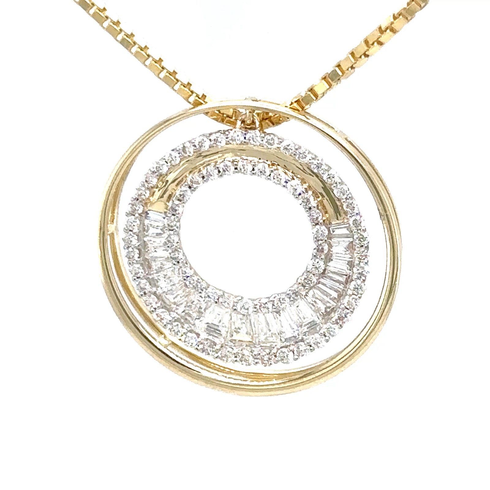 Elegant Diamond Pendant in 14k Yellow Gold