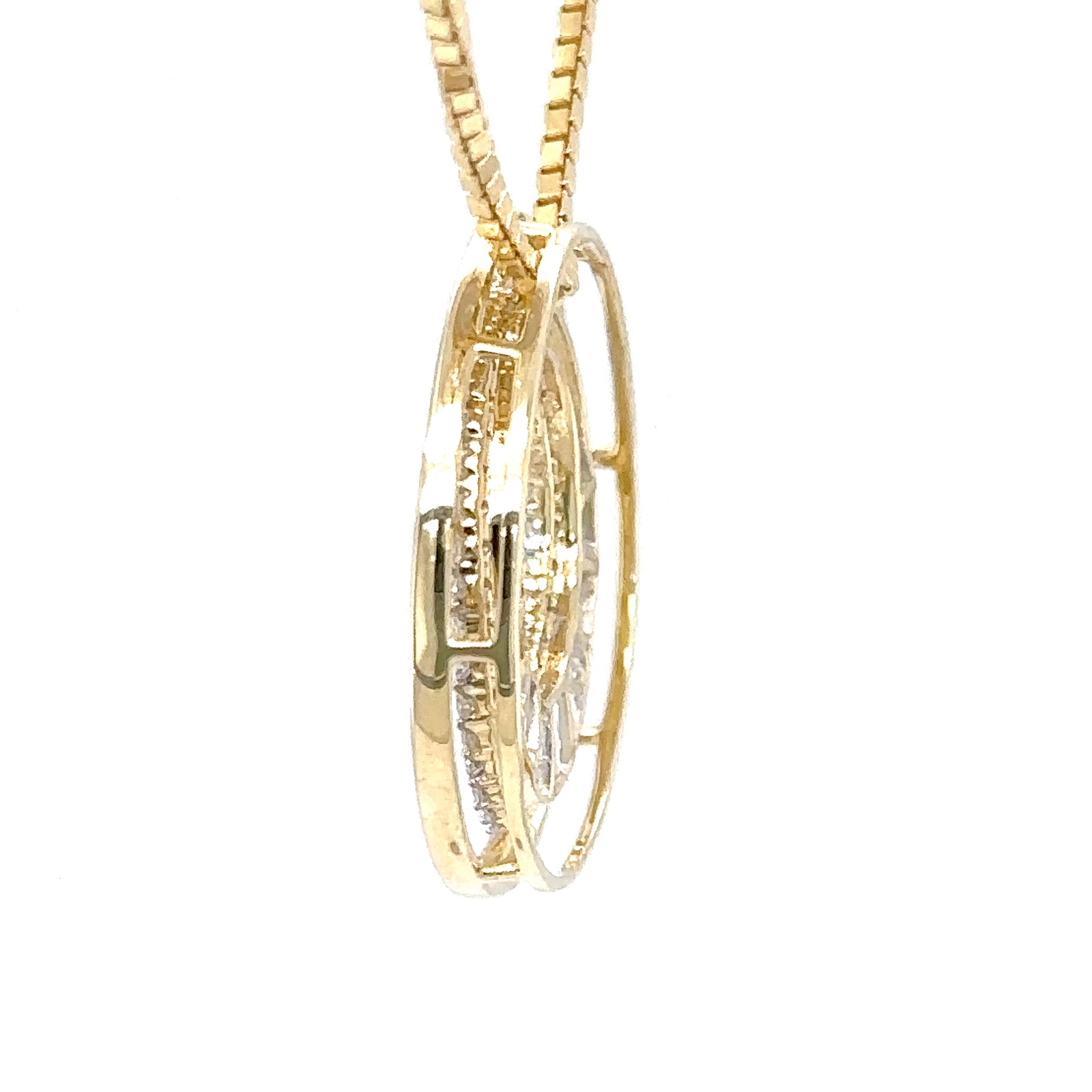 Elegant Diamond Pendant in 14k Yellow Gold
