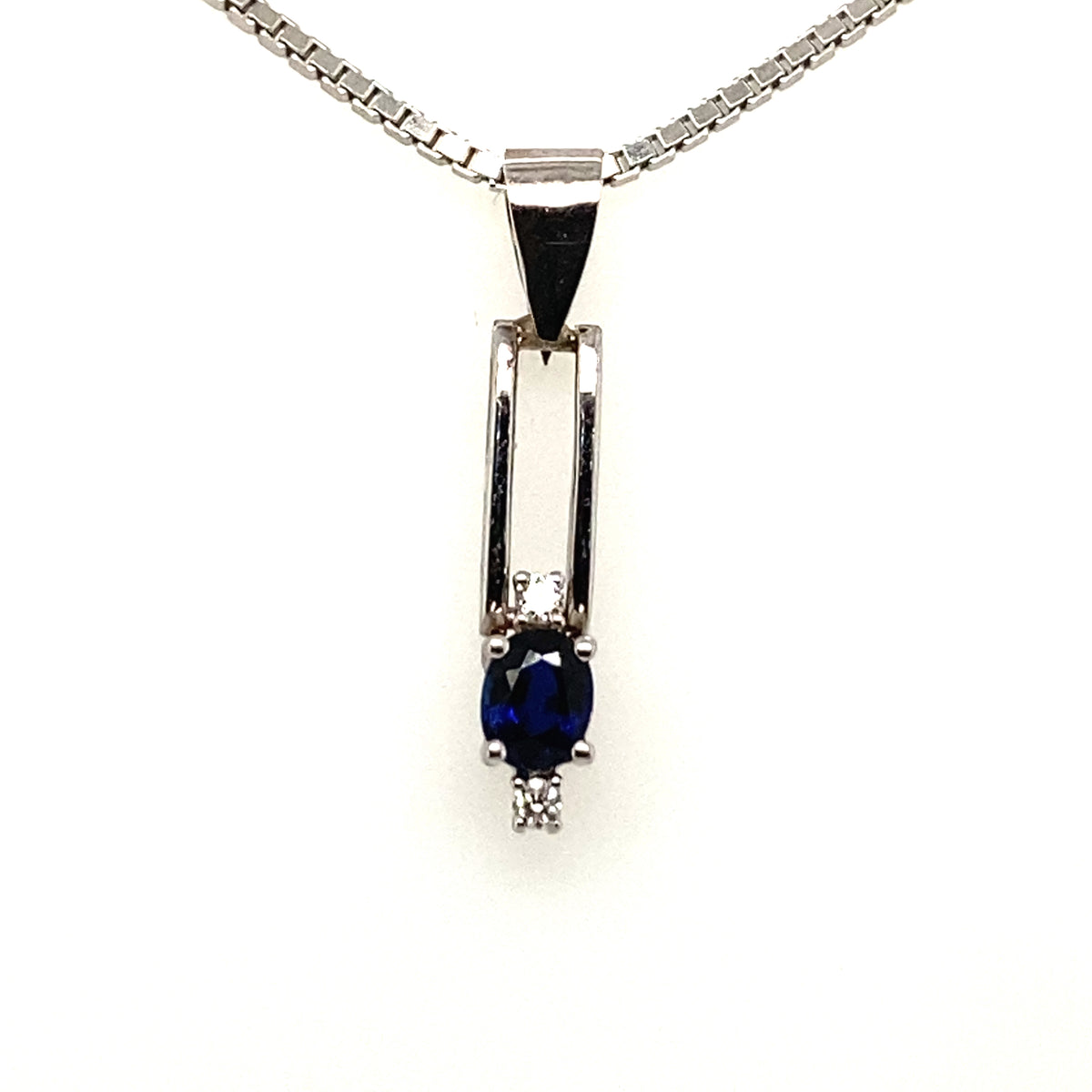 Elegant 14kt White Gold Sapphire Pendant