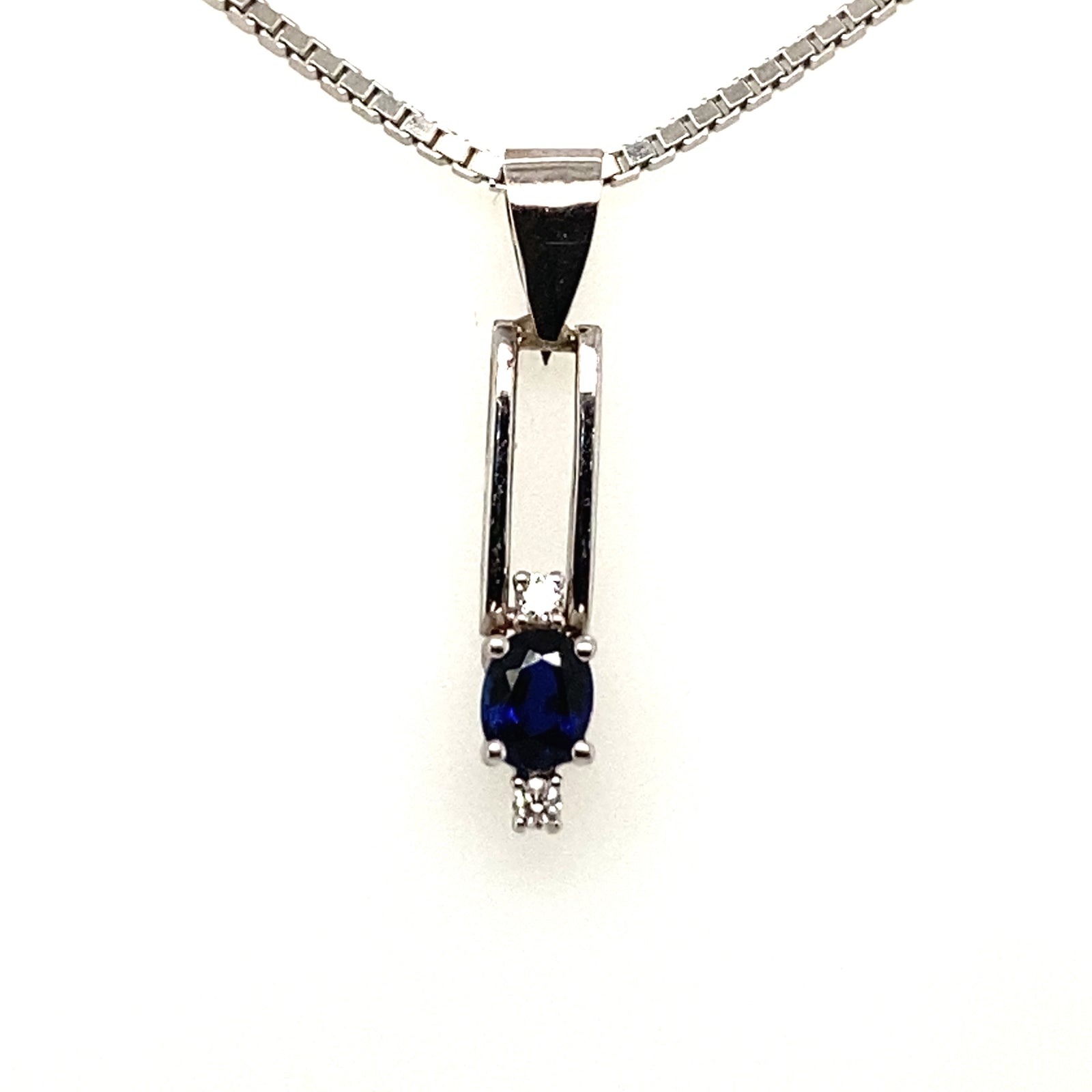 Elegant 14kt White Gold Sapphire Pendant