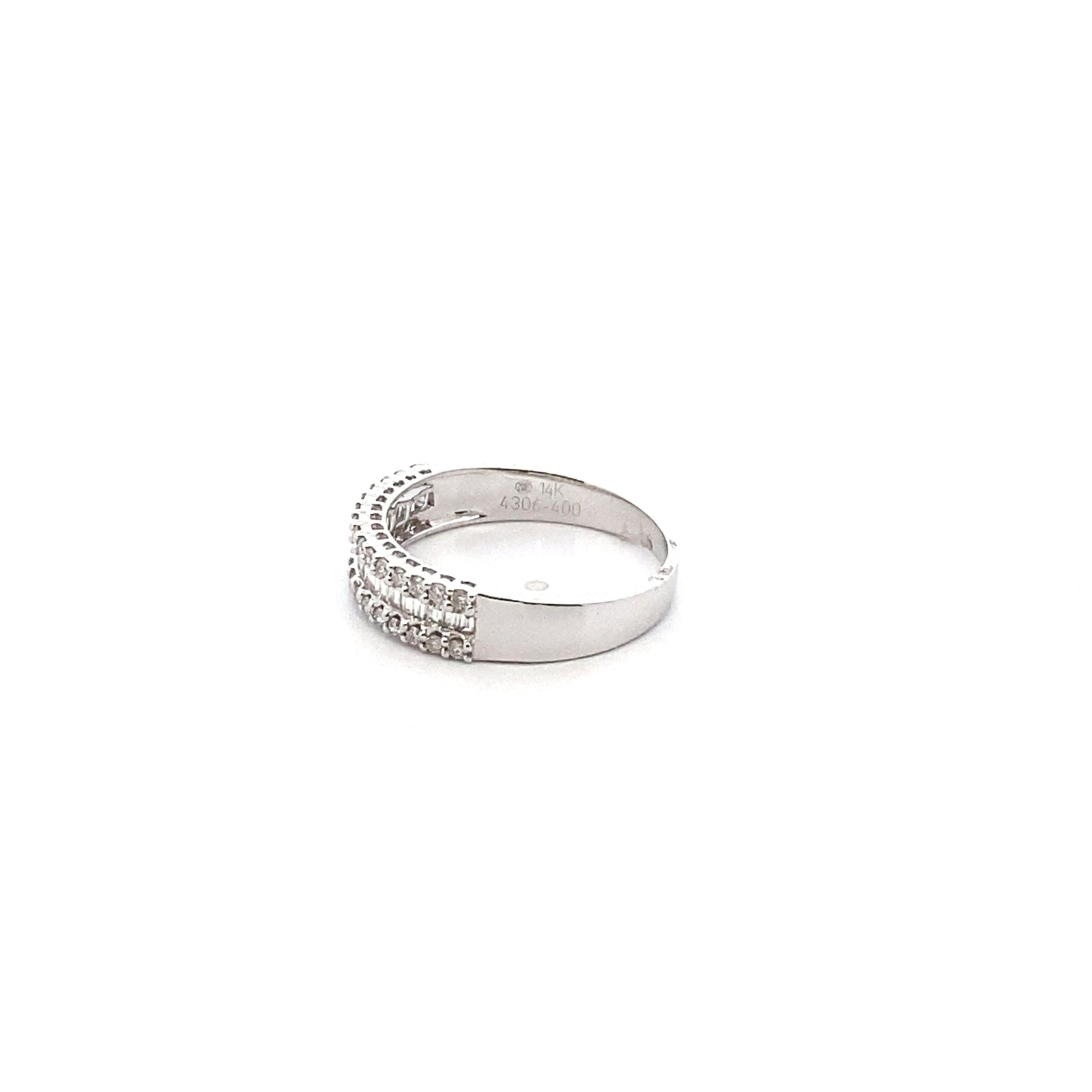 14k White Gold Ring with Baguette and Round Cut Diamonds