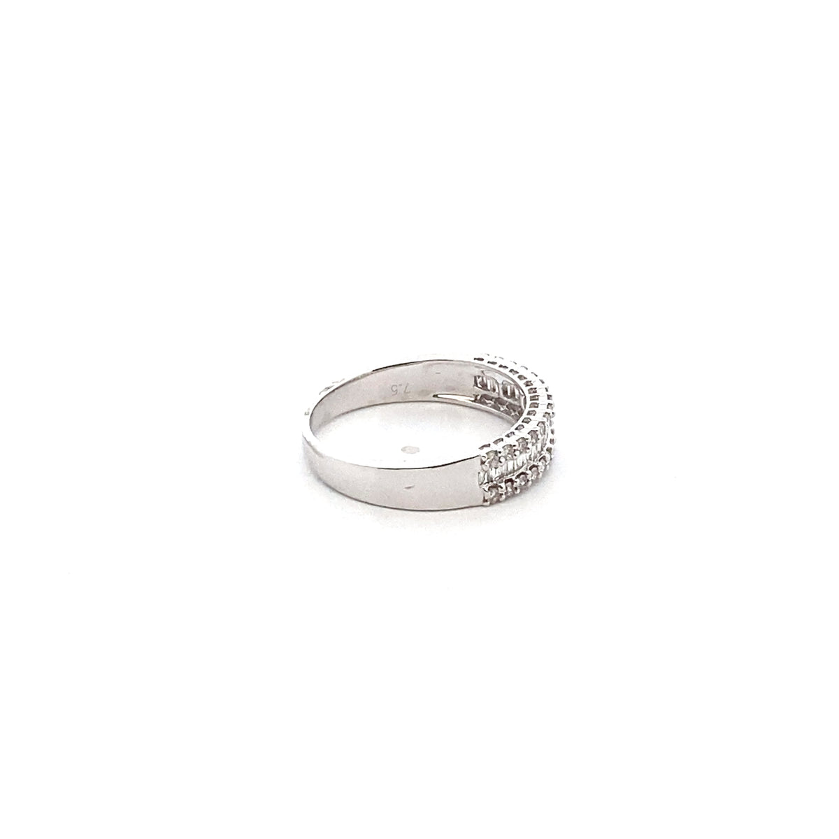14k White Gold Ring with Baguette and Round Cut Diamonds