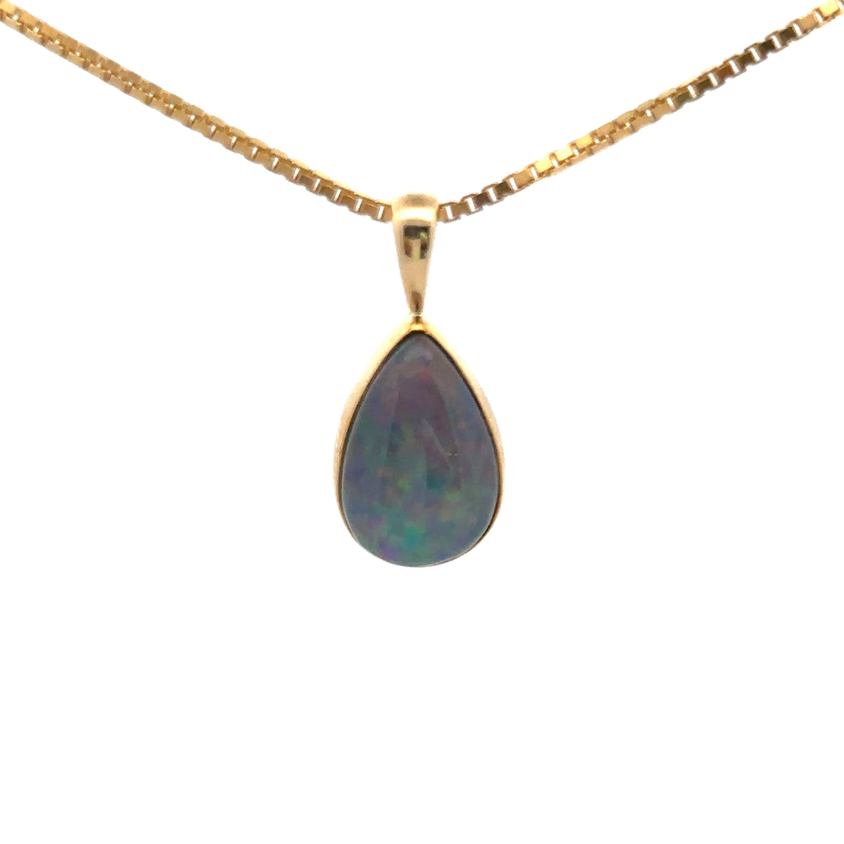 22k/14k Yellow Gold Opal Pendant