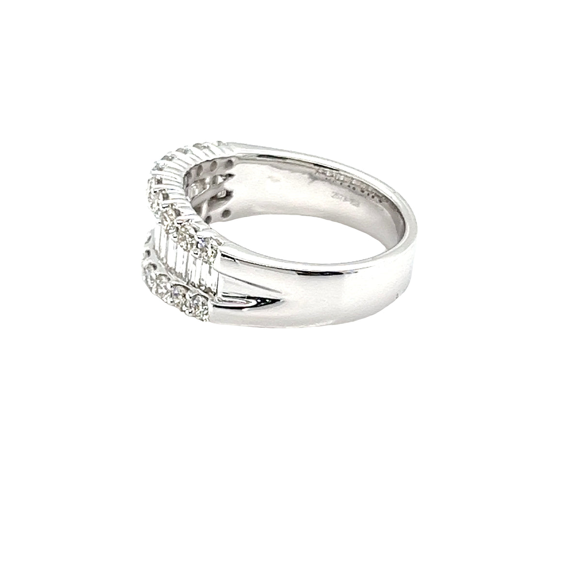 14k White Gold Ring with Baguette and Round Cut Diamonds