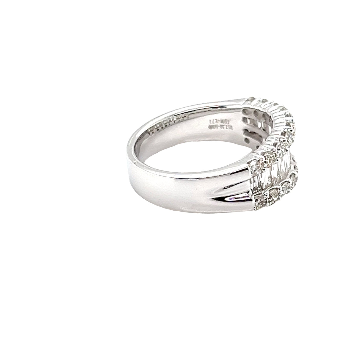 14k White Gold Ring with Baguette and Round Cut Diamonds