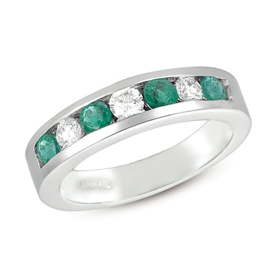 Emerald &amp; Diamond Ring