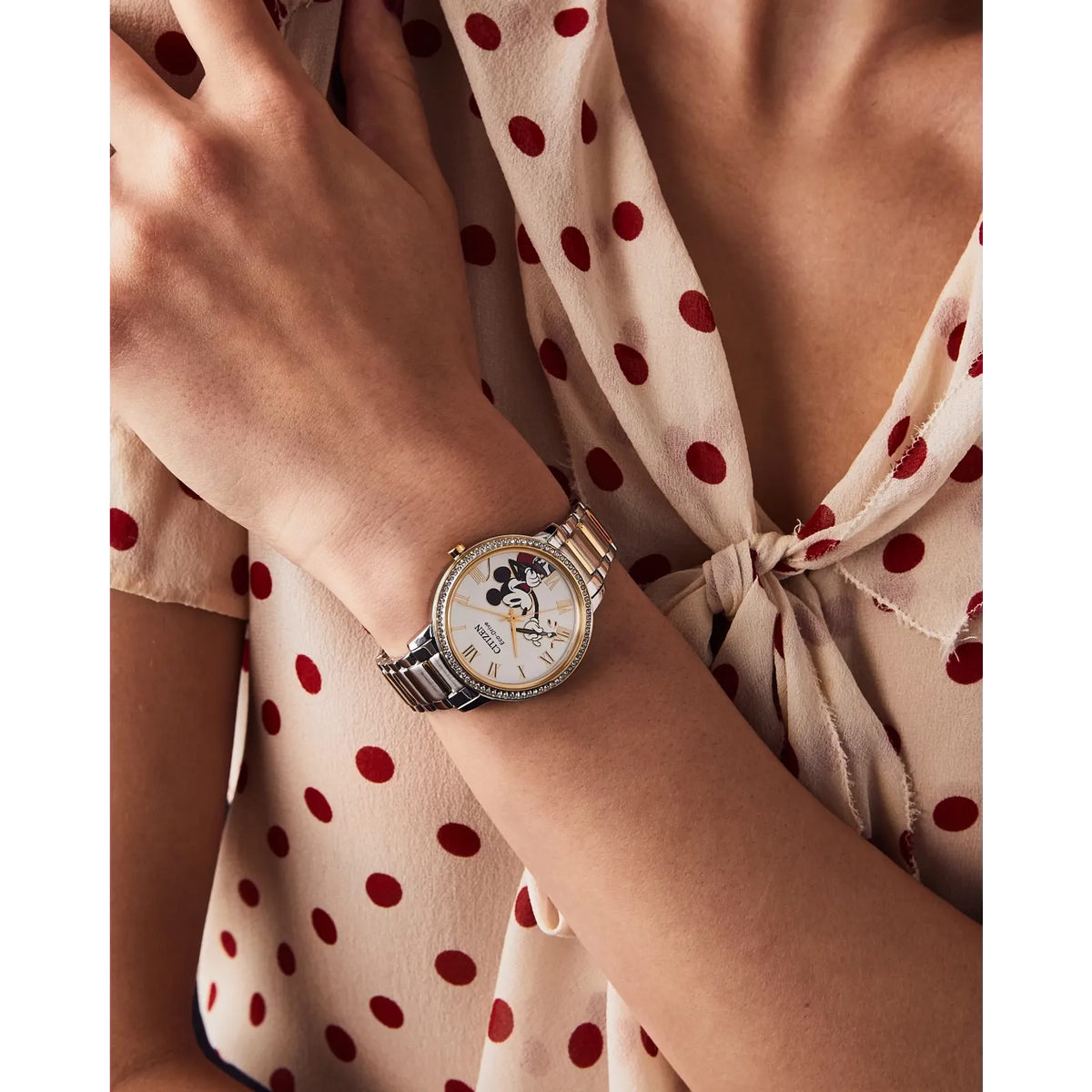 Mickey Crystal by Citizen (Serial No.: FE7044-52W)