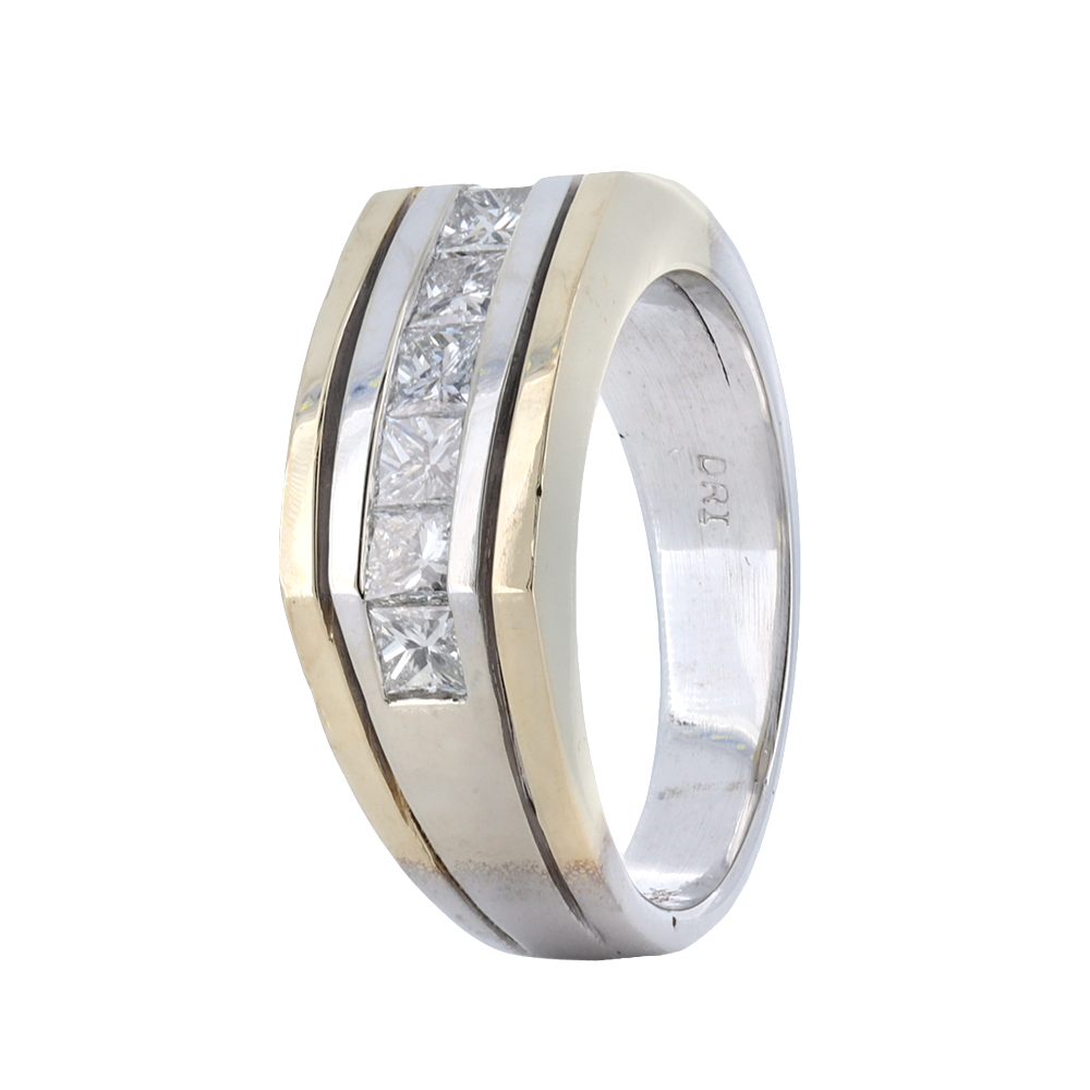 Men&#39;s Diamond Band With Seven Princess Diamonds In 14Kt Two-Tone Gold. D-1.00Ct Rg