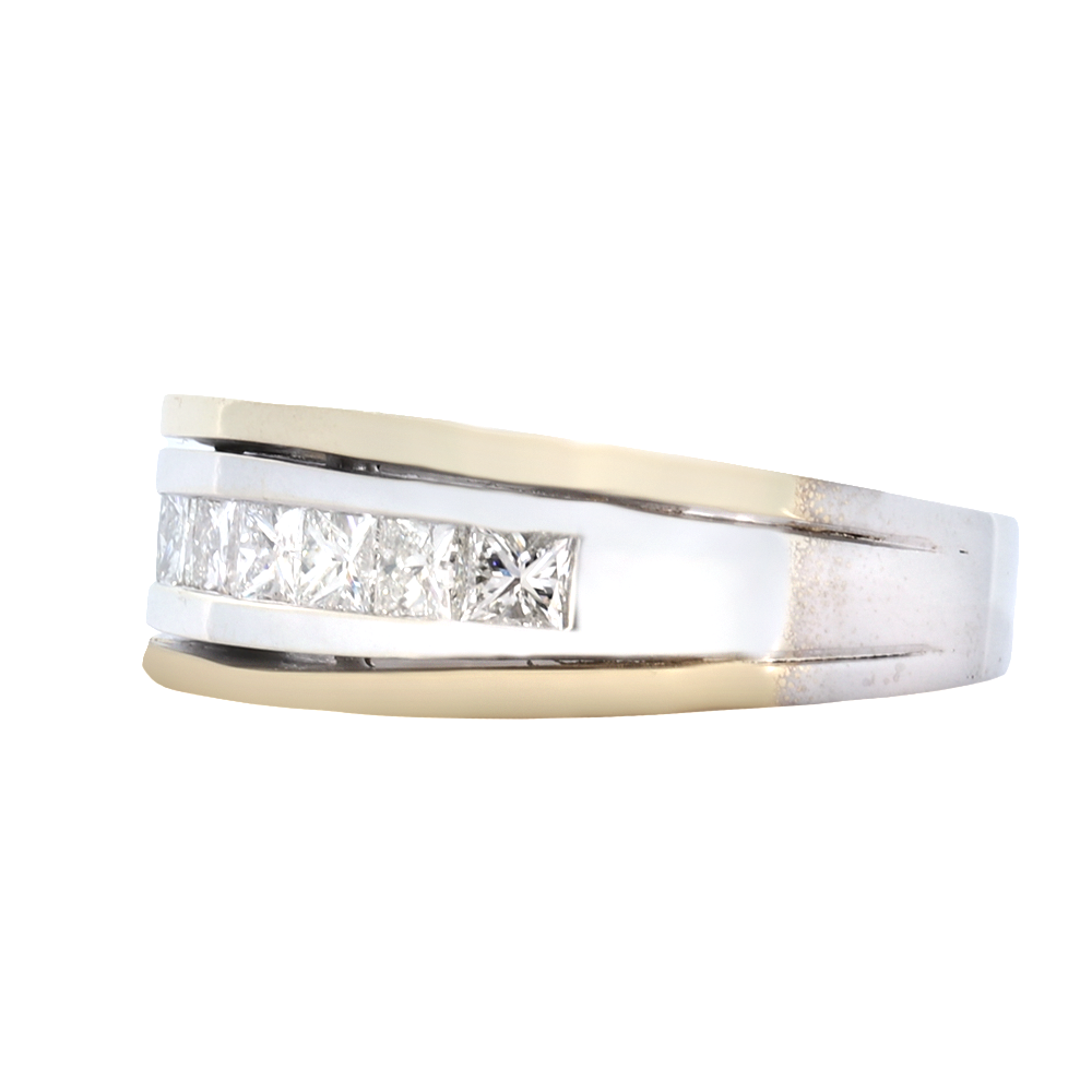 Men&#39;s Diamond Band With Seven Princess Diamonds In 14Kt Two-Tone Gold. D-1.00Ct Rg