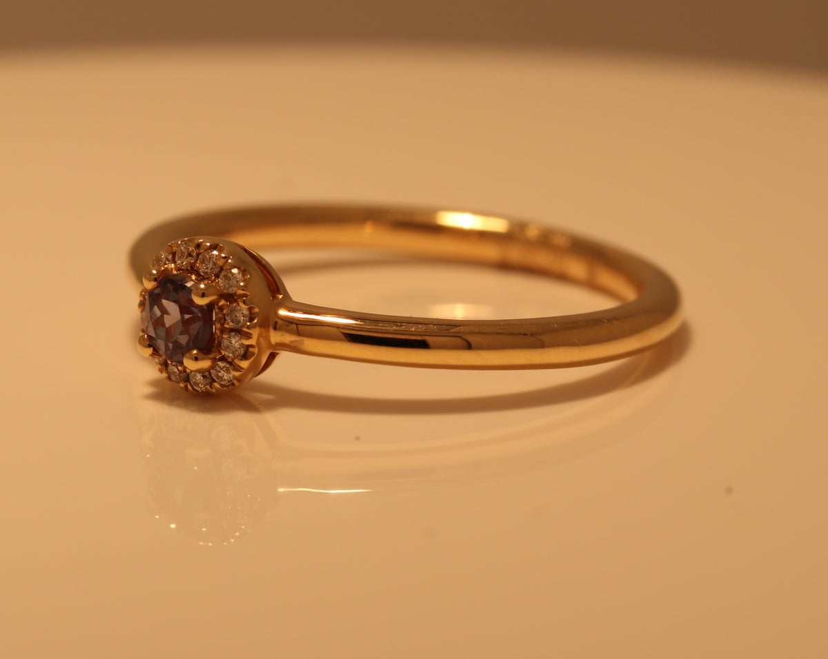 Natural Alexandrite Round Halo Ring In 18Kt Yellow Gold