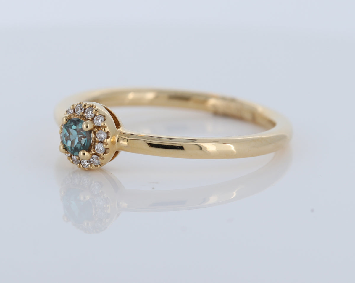 Natural Alexandrite Round Halo Ring In 18Kt Yellow Gold