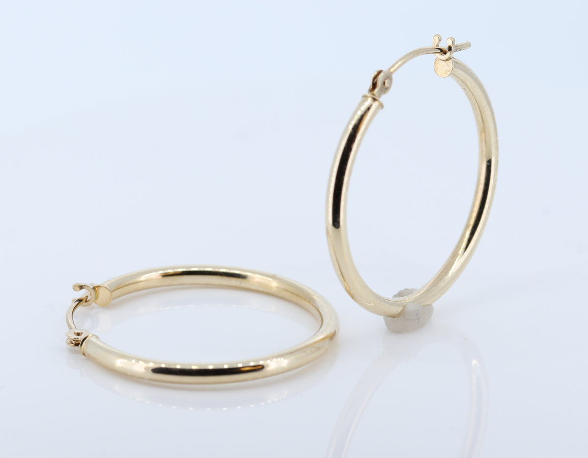 14K Gold Hoop Earrings 0.7 Grams