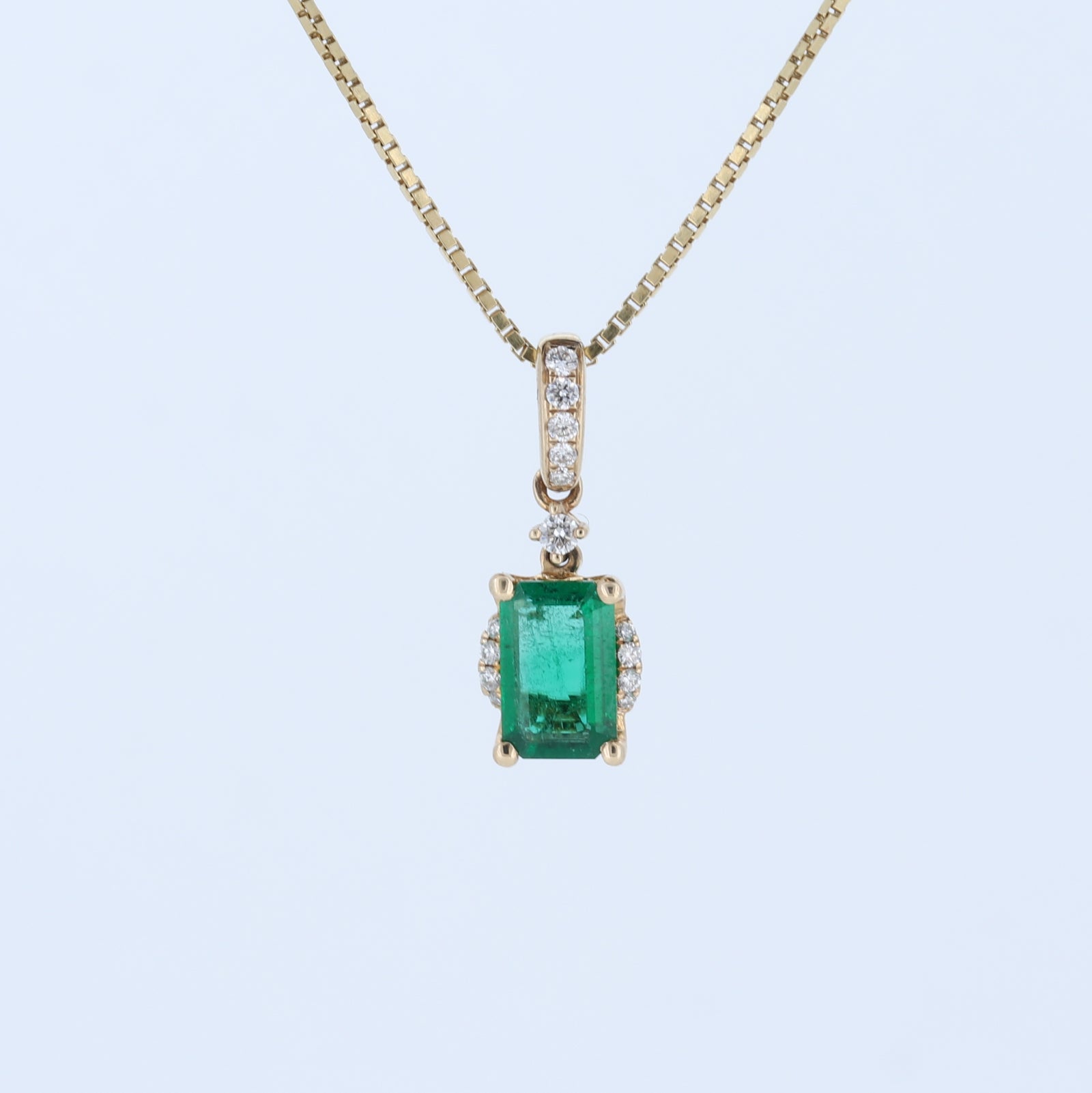 14kt Yellow Gold Emerald Pendant