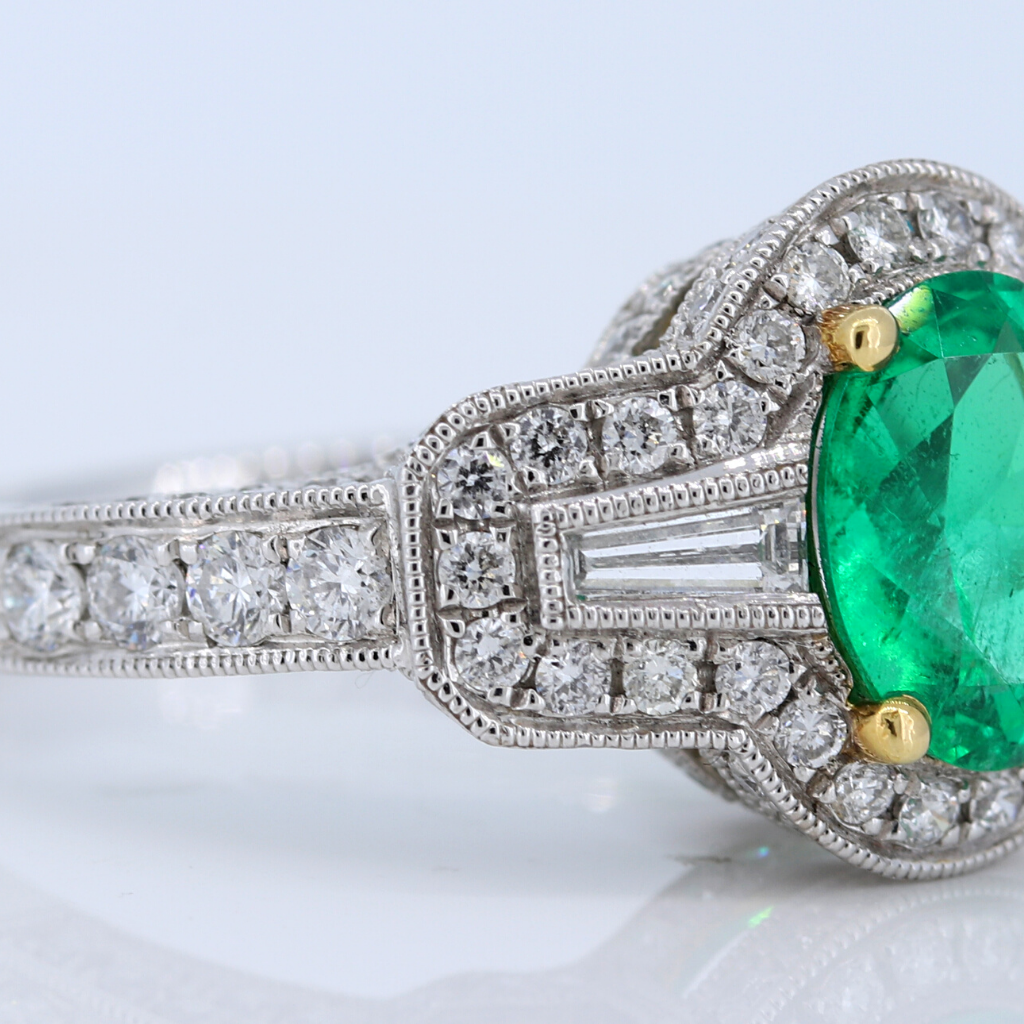 18k White Gold Ring with a 1.39ct Emerald and diamonds
