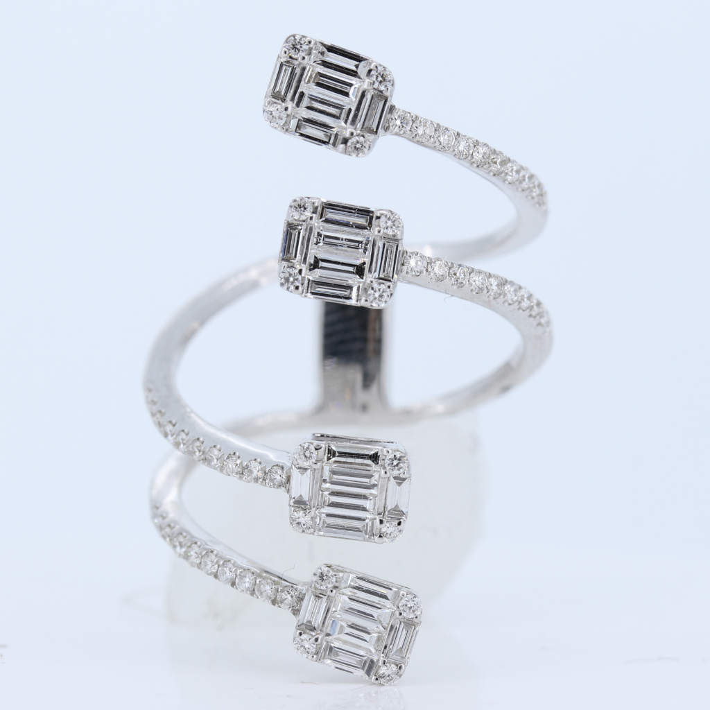 4 Solitare Cluster Cocktail Ring with .95cts of diamonds in 18Kt White Gold