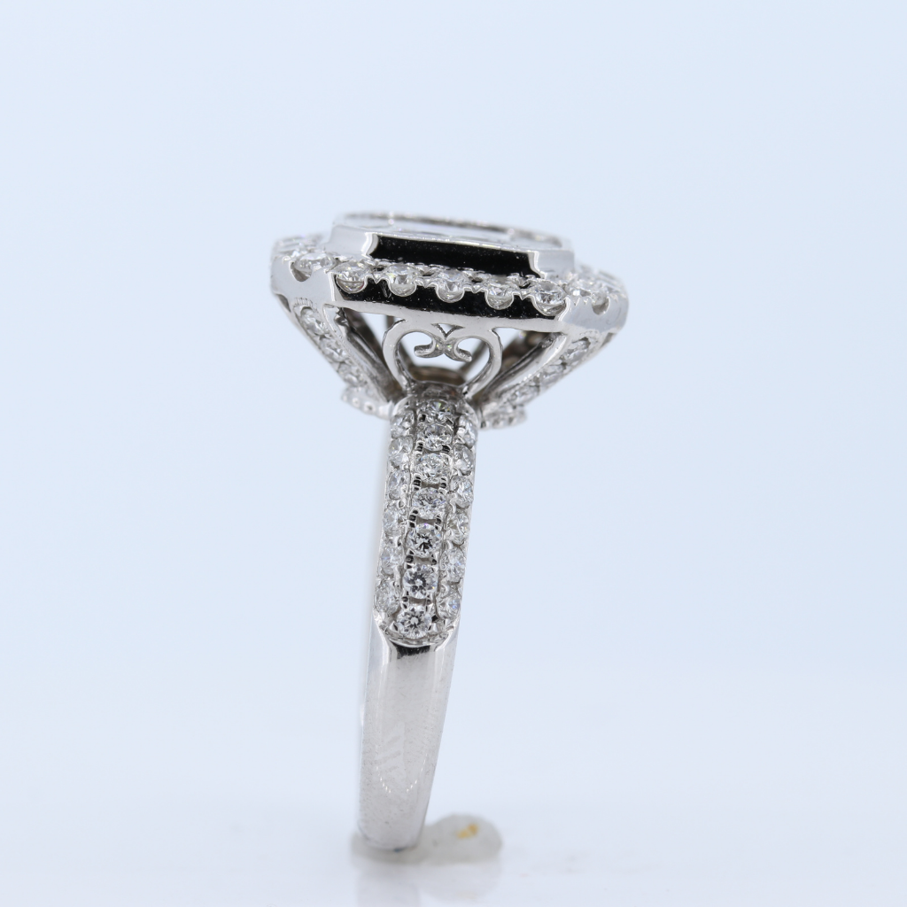 Round and Baguette diamond Cocktail Ring with 2.05cts of diamonds set in 18Kt White Gold
