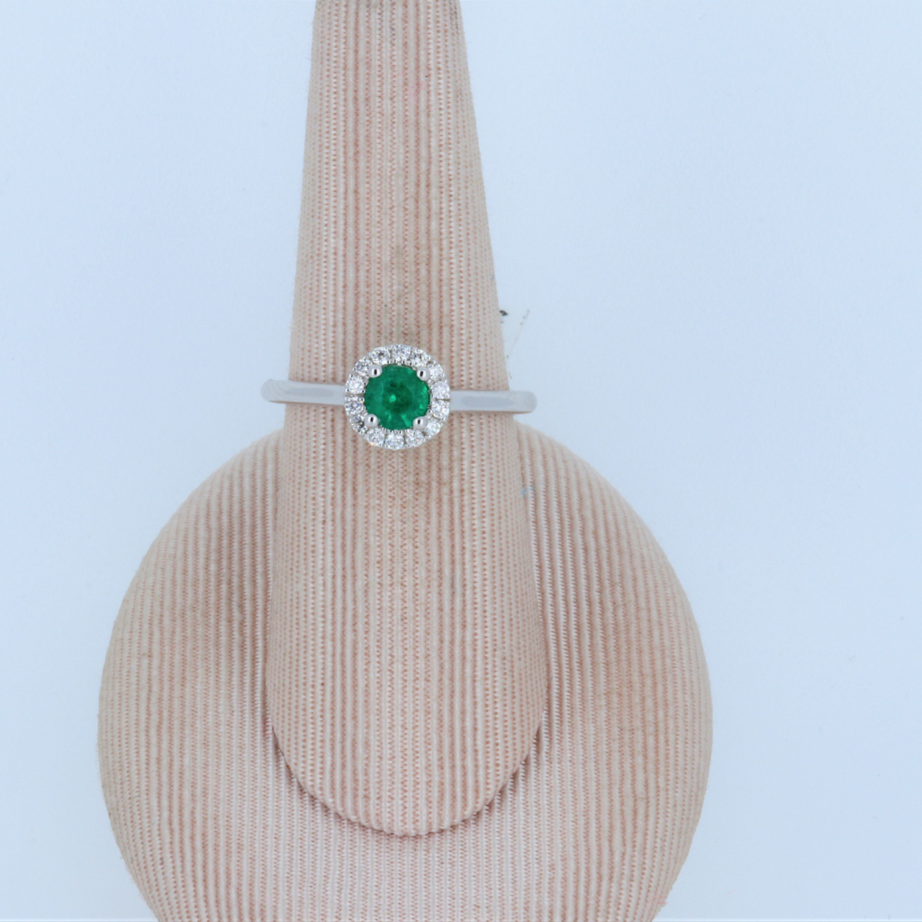Round Emerald Halo Diamond Ring, In 14Kt White Gold