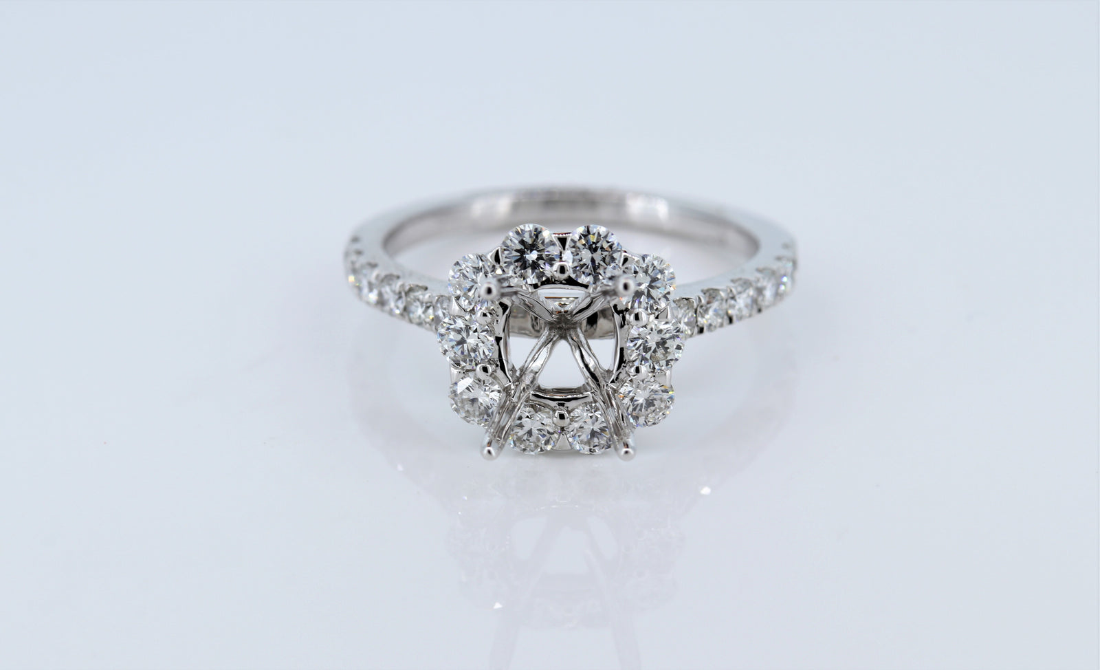 18Kw 1.15Ct Ladies Halo Diamond Semi Mount