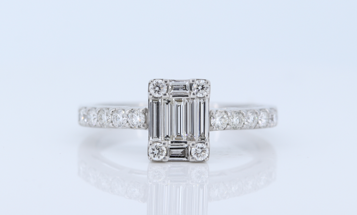 Baguette Cut Diamond Ring in 18Kt White Gold