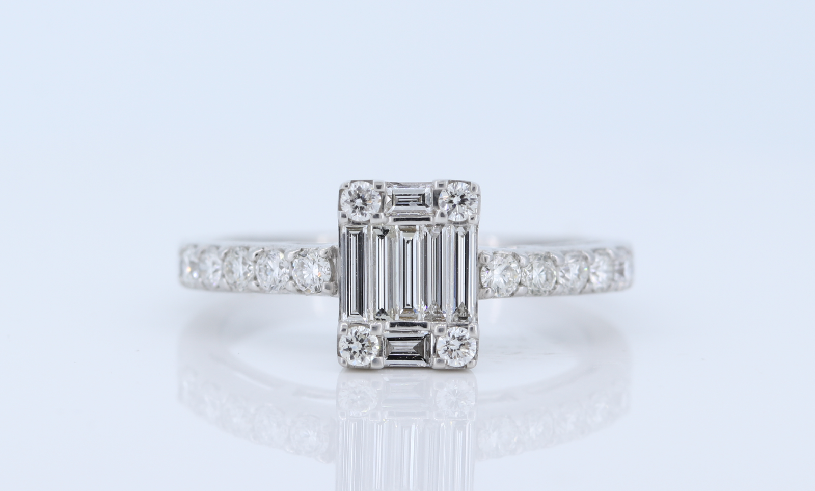 Baguette Cut Diamond Ring in 18Kt White Gold