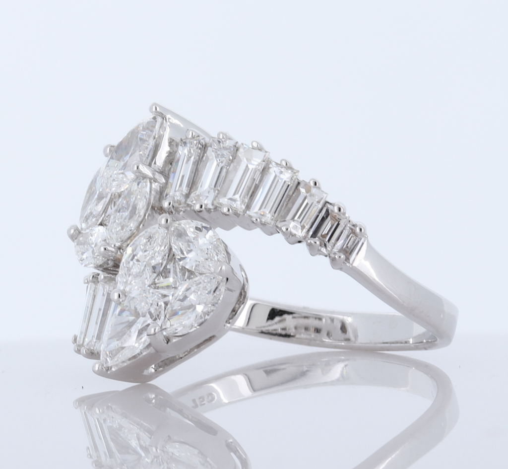 2 Pear Shape Cluster Ring In 18Kt White Gold