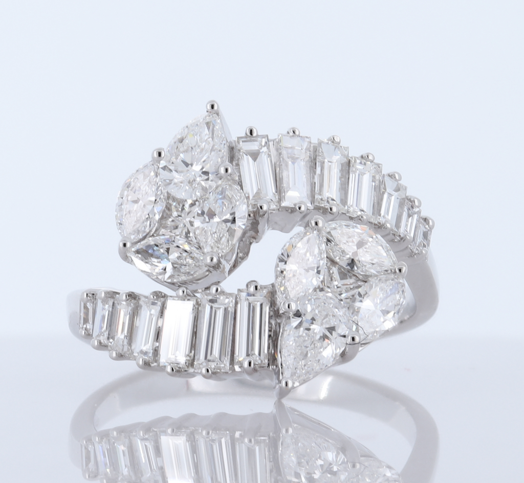 2 Pear Shape Cluster Ring In 18Kt White Gold
