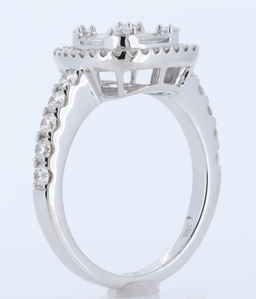 Ladies Diamond Ring with Round Diamonds and Baguettes in 18Kt White Gold