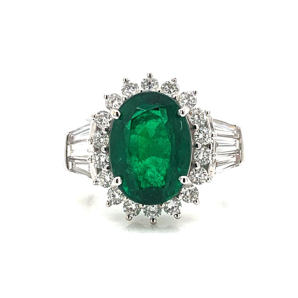 18kt White Gold gold ring with a GIA certified emerald