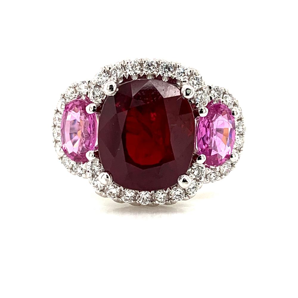 18kt White Gold gold ring with a CDC certified Mozambique ruby