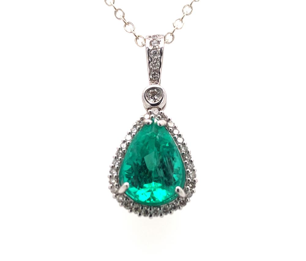 18kw emerald pendant